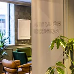 Otel Le Grand Quartier Paris