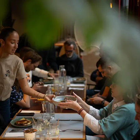 Le Grand Quartier فندق 4*