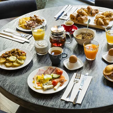 Hotel Le Grand Quartier Paris